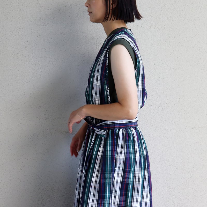 マーガレットタータン ノースリーブワンピース アカ マーガレットタータン ノースリーブワンピース アカ