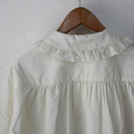 **ネイビーのみですが再入荷** homspun ホームスパン　100/2ブロードフリルブラウス　#サラシ、アイボリー、レッド、ネイビー　【送料無料】