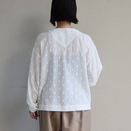MAGALI マガリ　コットンスノードットフリルブラウス　#ホワイト、ブラック