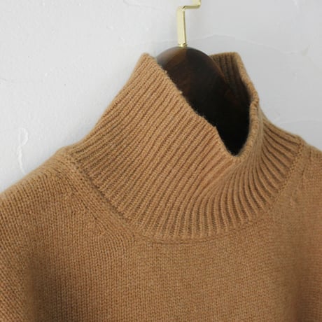 atelier naruse アトリエナルセ　ラムウールタートルネックセーター　#キャメル、グレイ