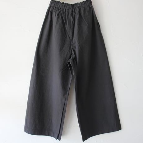 TRAVAIL MANUEL トラバイユマニュアル　ハイツイストポプリンルーズバギーパンツ　#チャコール、ブラック