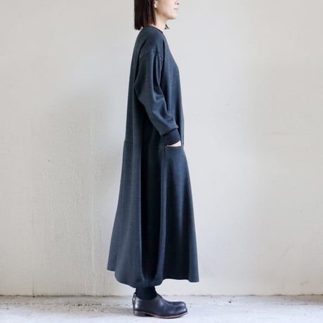 **またまた再入荷**atelier naruse アトリエナルセ　wool cocoon one-piece　ウールコクーンワンピース　【送料無料】