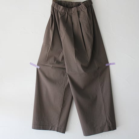 TRAVAIL MANUEL トラバイユマニュアル　レーヨンリネンストレッチ2タックワイドパンツ　#モカ、セージ