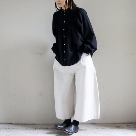 MAGALI マガリ　ハイカウントコットンリネン・コクーンパンツ　#ブラック、オートミール