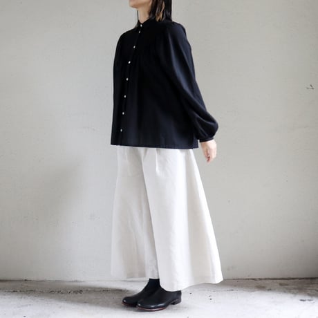 MAGALI マガリ　ハイカウントコットンリネン・コクーンパンツ　#ブラック、オートミール