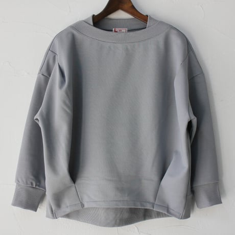 maomade マオメイド　きれいめしっかり裏毛変形ネックタック入りプルオーバー