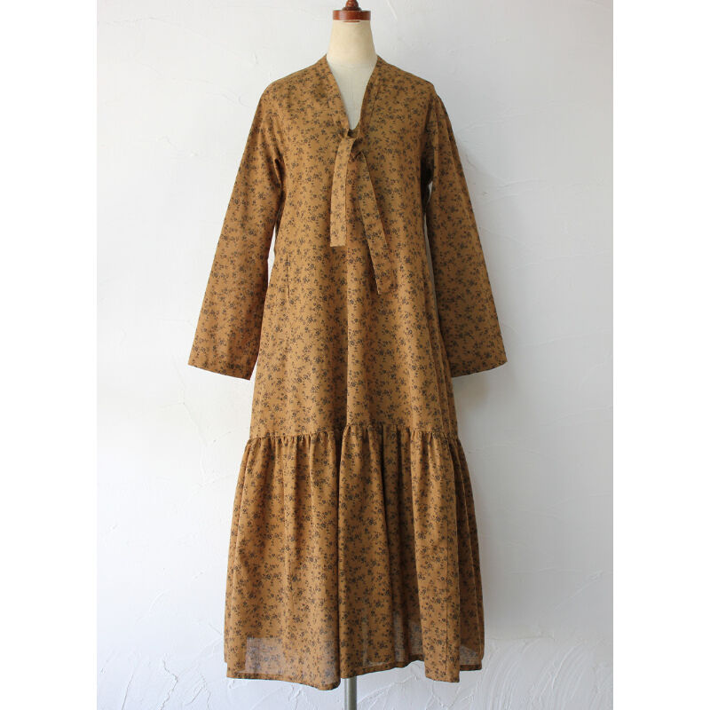 美品　SUSURI ススリ　サーディンドレスワンピース　フォーマル susuri（ススリ）の「SUSURI ススリ サーディンドレス #navy 【送料