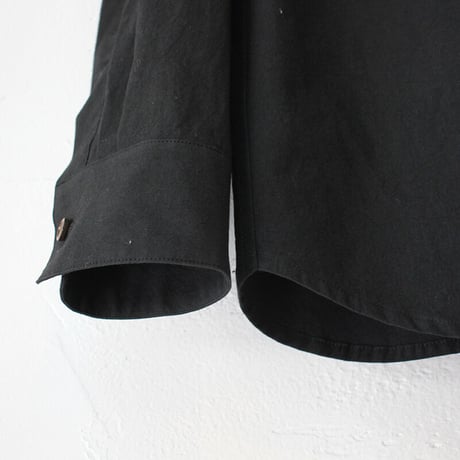 **再入荷** atelier naruse アトリエナルセ　コットンバンドカラーシャツ　#ホワイト、ブラック　【送料】
