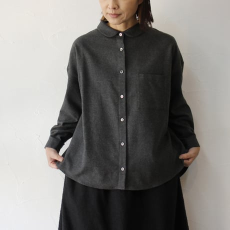 **再入荷** Linenya リネンヤ　コットンｘヤクウール丸襟ブラウス　#チャコール、グレー、ベージュ