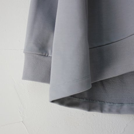 maomade マオメイド　きれいめしっかり裏毛Aラインフード付きプルオーバー