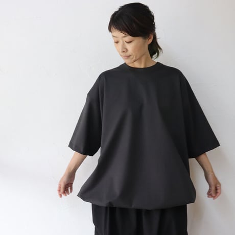 TRAVAIL MANUEL トラバイユマニュアル　コンパクト天竺ヘムシャーリングTシャツ　#グレー、ブラック、チャコールブラウン