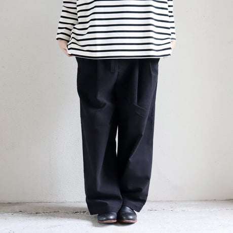 TRAVAIL MANUEL トラバイユマニュアル　モールスウェード2タックトラウザーズ　#ブラック