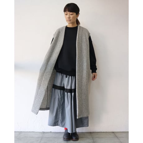 ARTE POVERA アルテポーヴェラ　リサイクルウールパイルロングベスト　#生成りベージュ、ライトグレー