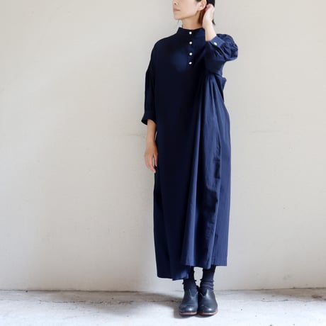 **またまた再入荷** LinenYa リネンヤ　コットンリネンラミースタンドカラーワンピース　#スミクロ、ネイビー