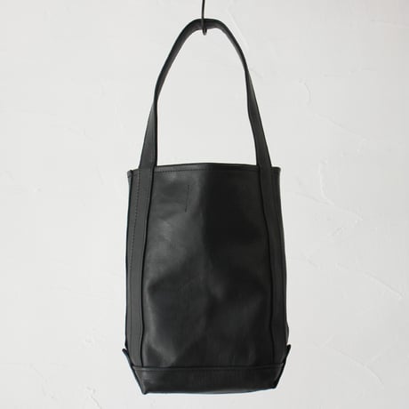 TEMBEA テンベア　GOAT LEATHER BAGUETTE TOTE SMALL　#ブラック　【送料無料】