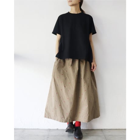 **再入荷** Linenya リネンヤ　バックギャザー半袖Tシャツ　#ホワイト、ブラック　【送料無料】