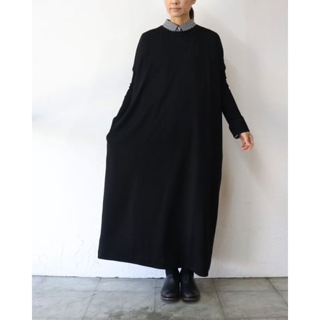 CAERULA カエルラ　ウォッシャブルウールワンピース　#ブラック、レッド、グリーン