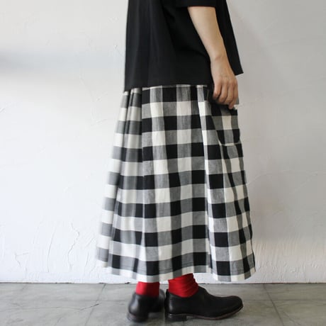**再生産** sasanqua by trees サザンカバイツリース　ブロックチェックアシメレイヤーポケットスカート　#白ｘブラック