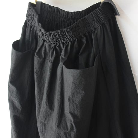 **またまた再々入荷** atelier naruse アトリエナルセ　ダウンプルーフコットンカットインポケットスカート down proof cotton cut-in pocket skirt