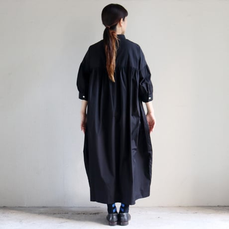 **またまたまた再生産分** LinenYa リネンヤ　コットンスタンドカラーワンピース　#ブラック、千鳥格子