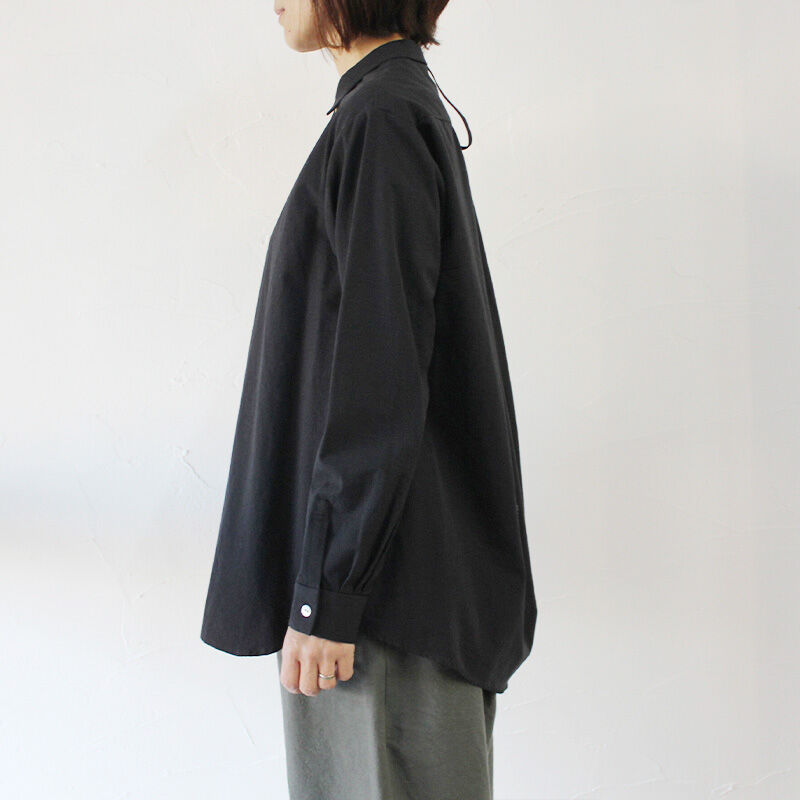 SUSURI ススリ ヘムレンシャツ #greenish black , off white
