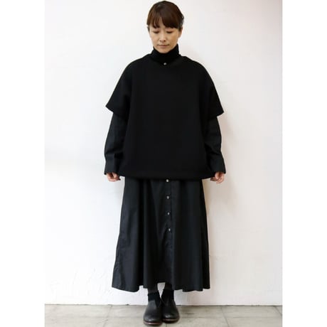 TRAVAIL MANUEL トラバイユマニュアル　クッションダンボールTプルオーバー　#チャコール、ブラック