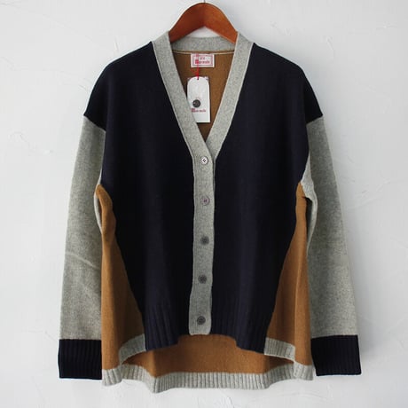 **再入荷**　mao made マオメイド　ウールクレイジーパターンカーディガン　#ブラック、ネイビー、レッド