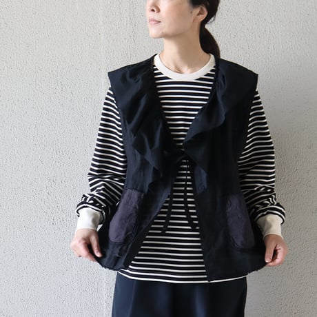 ARTE POVERA アルテポーヴェラ　リネン＆コットンMIXギャザーカラーベスト　#ブラック、ホワイト