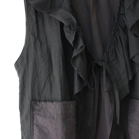 ARTE POVERA アルテポーヴェラ　リネン＆コットンMIXギャザーカラーベスト　#ブラック、ホワイト