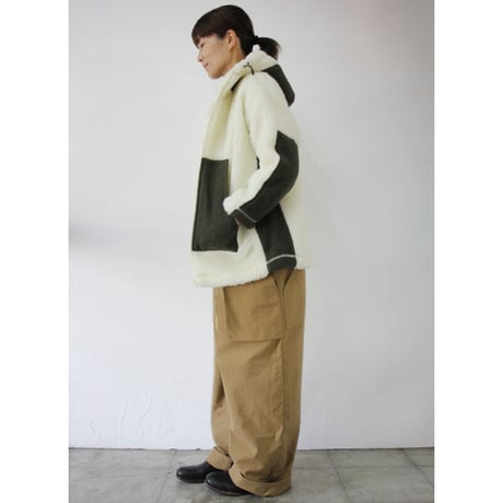 maomade マオメイド　シープボアｘ圧縮ウールフードジャケット　#オフ白ｘカーキ、ブラックｘブラック