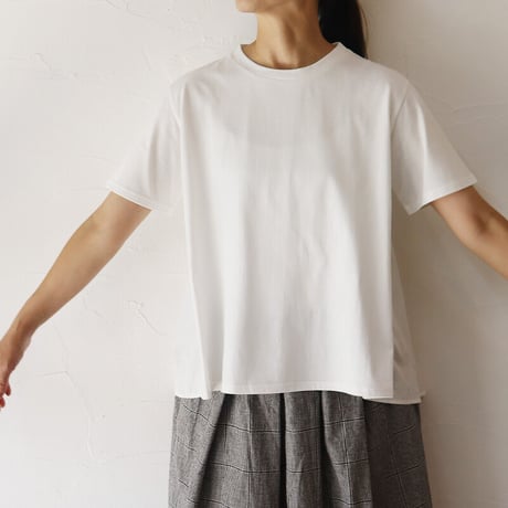 **再入荷** Linenya リネンヤ　バックギャザー半袖Tシャツ　#ホワイト、ブラック　【送料無料】