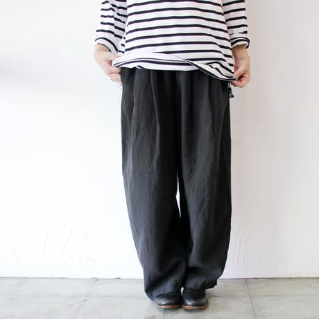 TRAVAIL MANUEL トラバイユマニュアル　フレンチリネンキャンバスコクーンパンツ　#ブラック