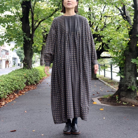 maison de soil メゾンドソイル　80sコットンコントラスト花柄クルーネックワンピース　#チャコール