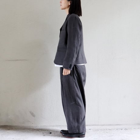 **2026s/s分到着** atelier naruse アトリエナルセ　リネンコクーンダーツパンツ　linen cocoon darts pants　#ベイジュ、チャコール