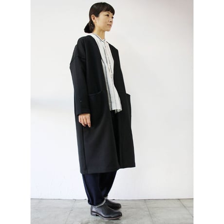 TRAVAIL MANUEL トラバイユマニュアル　クッションダンボールエアコート　♯モカ、チャコール、ブラック　【送料無料】