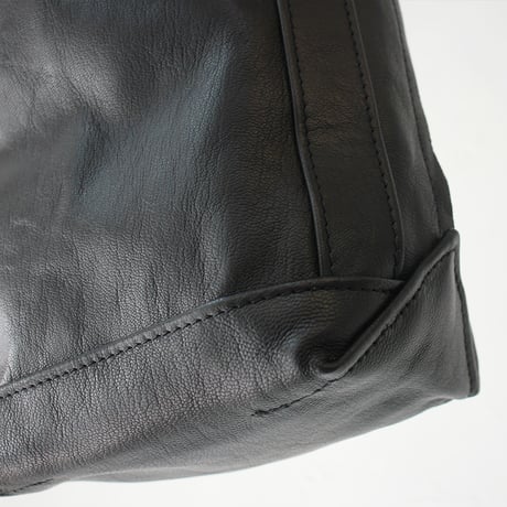TEMBEA テンベア　GOAT LEATHER BAGUETTE TOTE SMALL　#ブラック　【送料無料】