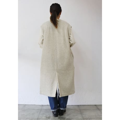 ARTE POVERA アルテポーヴェラ　リサイクルウールパイルロングベスト　#生成りベージュ、ライトグレー