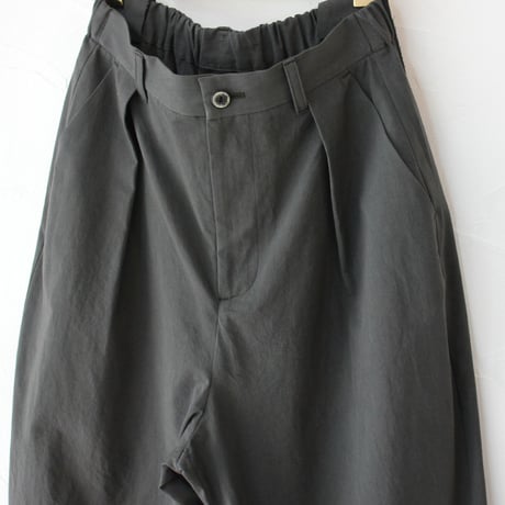 atelier naruse アトリエナルセ　コットンツイルタックパンツ　cotton twill tuck pants　#ピンク、チャコール