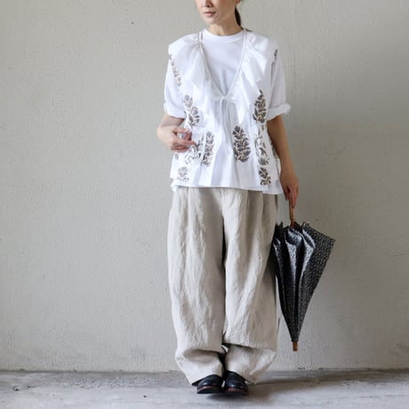 ARTE POVERA アルテポーヴェラ　インド草木染めハンドプリントギャザーカラーベスト　#オフ白