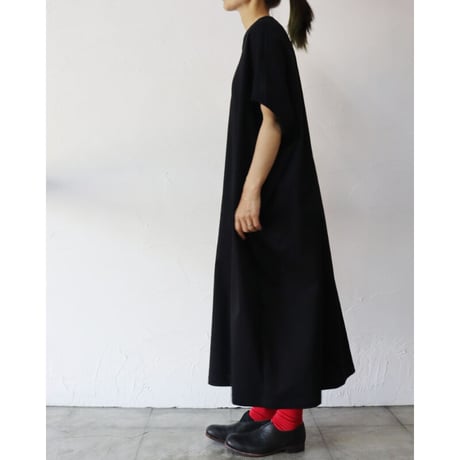 TRAVAIL MANUEL トラバイユマニュアル　ライトポンチシェルワンピース　#グレーオリーブ、ブラック