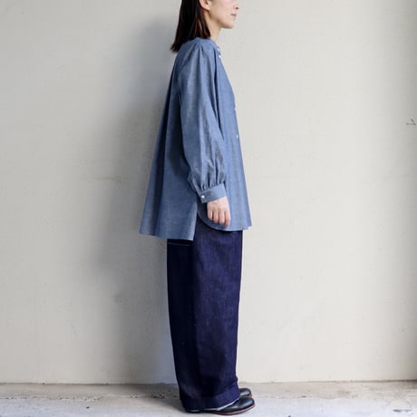 Linenya リネンヤ　インディゴシャンブレースリットセミロングシャツ　#インディゴ