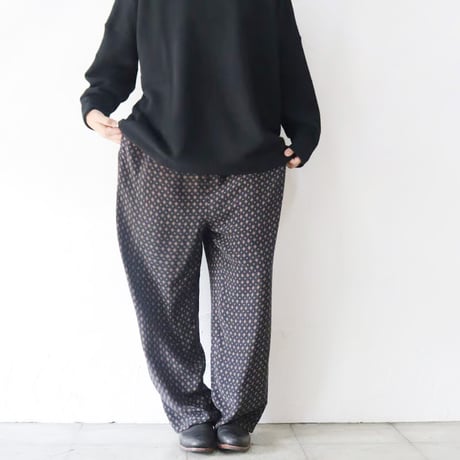 TRAVAIL MANUEL トラバイユマニュアル　ビスコースプリントイージーパンツ
