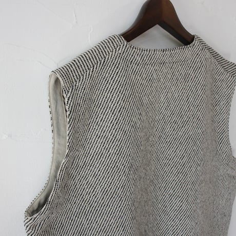 ARTE POVERA アルテポーヴェラ　ウール＆リネン混ベスト　#キナリｘ黒