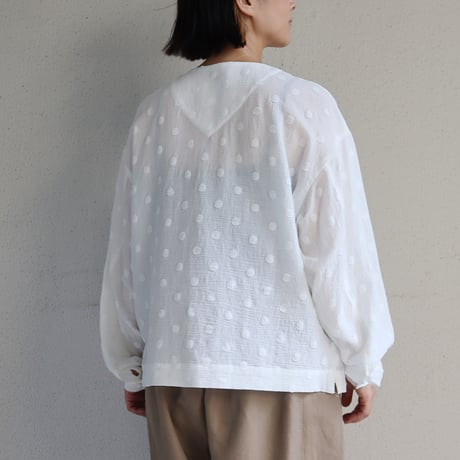 MAGALI マガリ　コットンスノードットフリルブラウス　#ホワイト、ブラック