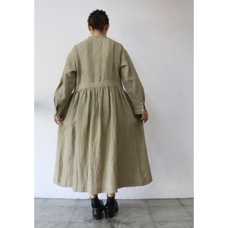 MAGALI 天日干しリネンタックギャザーワンピースアンバー