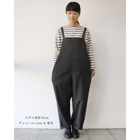 **再入荷** TRAVAIL MANUEL トラバイユマニュアル　T/Cツイルサロペット　#チャコール、ブラック