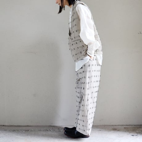 ARTE POVERA アルテポーヴェラ　インドジャガードVベスト　#サンドベージュ、ブラック