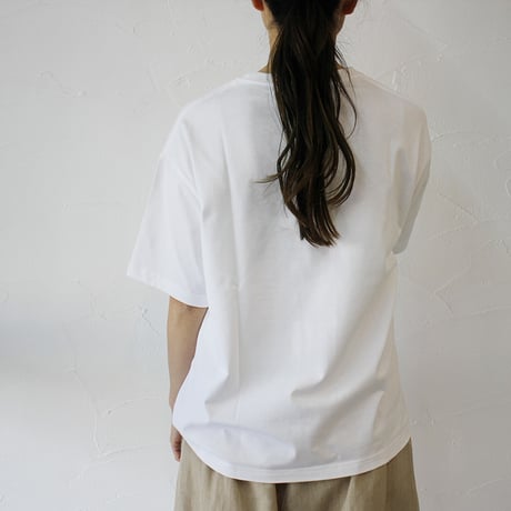 amne アンヌ　Tシャツ　ブティック柄半袖Tシャツ　#ホワイト、セージ、ネイビー
