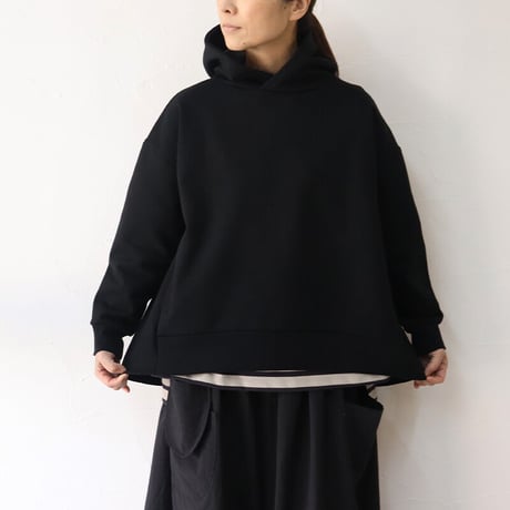 maomade マオメイド　きれいめしっかり裏毛Aラインフード付きプルオーバー