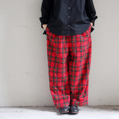 TRAVAIL MANUEL コットンウールタータンチェックインタックパンツ　#LOYAL STEWART、BLACK WATCH